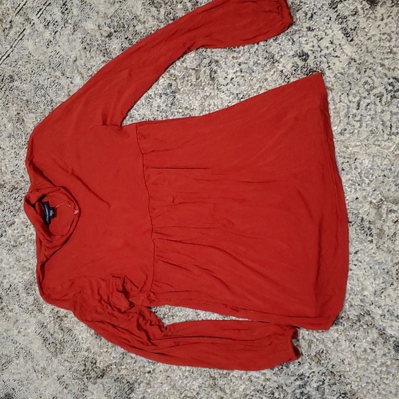 Small mock neck long sleeve top - Picture 1 of 3